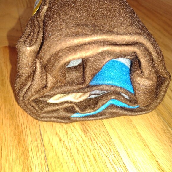 New with Tags M & Ms Fleece Blanket - Picture 5 of 8